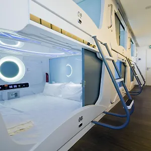 2* Capsule hotel M Qube